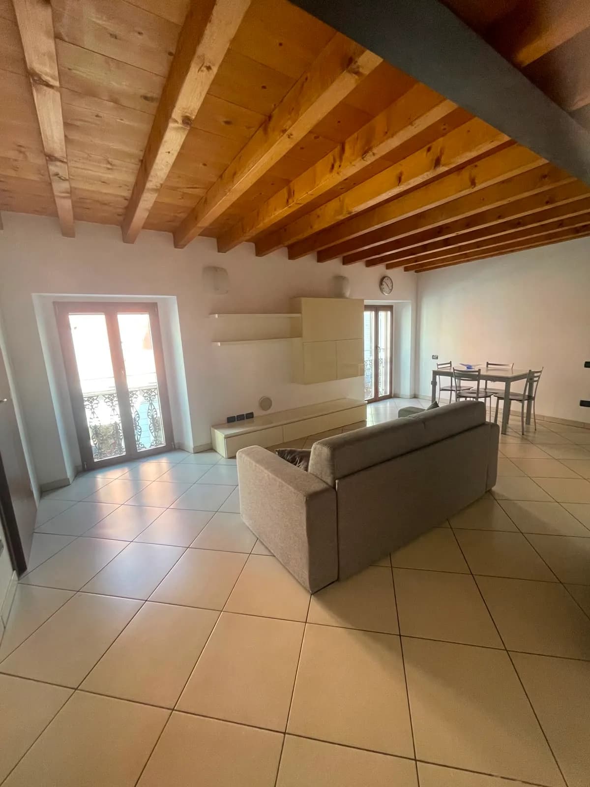 Appartamento in Via Roma, Mantova
